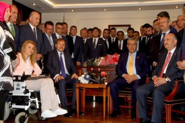 Çavuşoğlu, Müezzinoğlu, Çelik... AK Parti teşkilatları Bursa siyasetçileri ve bakanlarını devir teslimlerde yalnız bırakmadı - Ahmet Emin Yilmaz