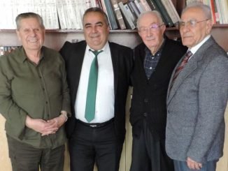 Ertuğrul Mat, Hüseyin Suat Sungur, Recai Dinçer… 3 farklı dönemin 3 milletvekili bir araya geldi, Bursa’nın siyaset tarihi gibi fotoğraf çıktı - Ahmet Emin Yilmaz