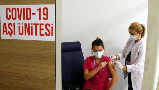 Bu hedef herkes için önemli: Yaz mevsimini rahat geçirmek istiyorsak aşı olalım - Ahmet Emin Yilmaz