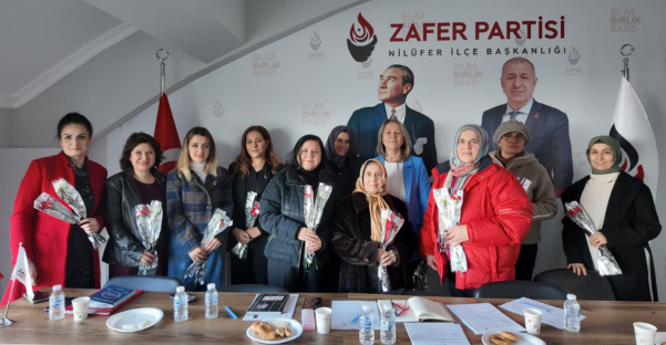 Zafer Nilüfer Kadın Kolu Atatürk’ü andı, Özdağ’a da mektup yazdı - Ahmet Emin Yilmaz