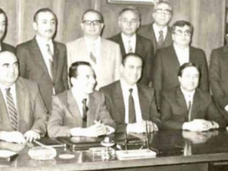 Omuz omuza: Bursa’nın sanayi ve iş dünyası tarihçesi gibi fotoğraf - Ahmet Emin Yilmaz