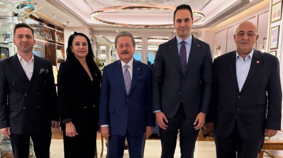 Türkiye merkez sağını konuştular: DP’den AP’ye, DYP’den bugüne - Ahmet Emin Yilmaz