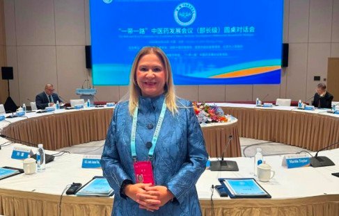 Bursa’dan, Geleneksel Tıp Dünya Zirvesi’ne gitti: Elif Hoca Pekin’de - Ahmet Emin Yilmaz