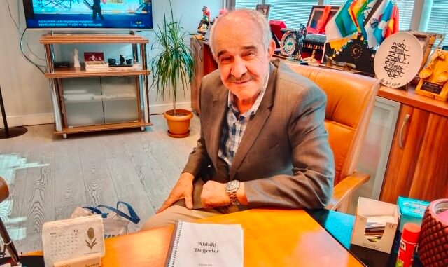 Ahlaki Değerler: Mustafa Arı’nın yedinci kitabı, günümüzün toplumsal sorunu - Ahmet Emin Yilmaz