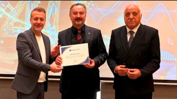 Menteşeli Cengiz’in Halk Müziği’ne 40 yıllık emeğini Mesam ödüllendirdi - Ahmet Emin Yilmaz