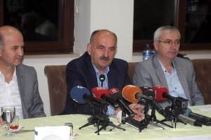 1. YAZI İÇİN SAĞLIK BAKANI MEHMET MÜEZZİNOĞLU İFTAR SOHBETİ