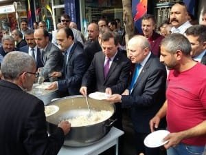 MHP YILDIRIM PİLAV DAĞITTI
