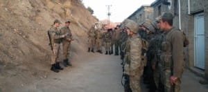 ŞIRNAK ULUDERE BALLI KARAKOLU MEHMETÇİK'E MEKTUP OKUNUYOR