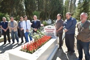 MEHMET GEDİK MEZARI BAŞINDA ANMA