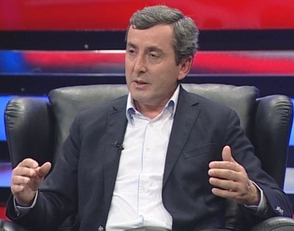 AK PARTİ BURSA MİLLETVEKİLİ VE TBMM ANAYASA KOMİSYONU ÜYESİ İSMAİL AYDIN AK PARTİ BURSA MİLLETVEKİLİ VE TBMM ANAYASA KOMİSYONU ÜYESİ İSMAİL AYDIN