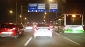 izmir-yolu-gul-kavsagi-trafik-sikisikligi