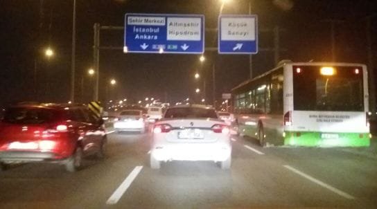 ZMİR YOLU GÜL KAVŞAĞI TRAFİK SIKIŞIKLIĞI ZMİR YOLU GÜL KAVŞAĞI TRAFİK SIKIŞIKLIĞI