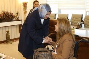 BENNUR KARABURUN VE FATMA BETÜL SAYAN KAYA