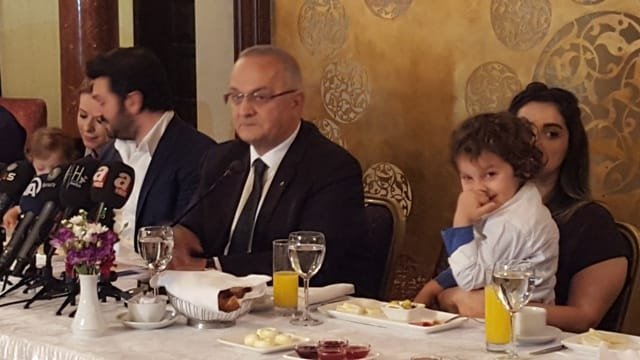 NECATİ ŞAHİN VE AİLESİ CHP İSTİFA NECATİ ŞAHİN VE AİLESİ CHP İSTİFA
