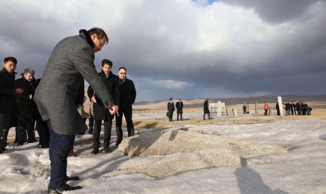 BAŞBAKAN YARDIMCISI HAKAN ÇAVUŞOĞLU TONYUKUK ANITLARI MOĞOLİSTAN BAŞKENTİ ULANBATOR BAŞBAKAN YARDIMCISI HAKAN ÇAVUŞOĞLU TONYUKUK ANITLARI MOĞOLİSTAN BAŞKENTİ ULANBATOR