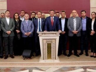 Yİ PARTİYE GEÇEN CHP MİLLETVEKİLLERİ ERKAN AYDIN NURHAYAT ALTACA KAYIŞOĞLU