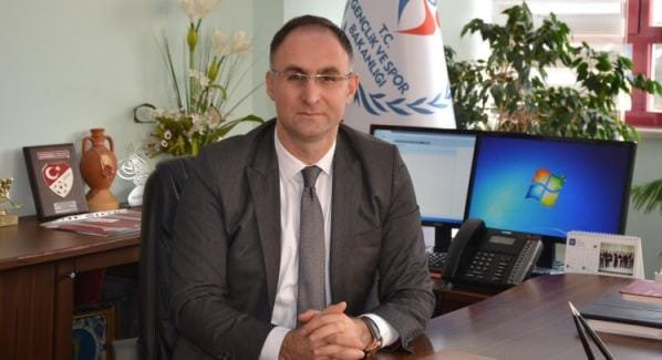 L GENÇLİK SPOR MÜDÜRÜ DOÇ. DR. SÜLEYMAN ŞAHİN L GENÇLİK SPOR MÜDÜRÜ DOÇ. DR. SÜLEYMAN ŞAHİN