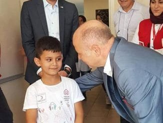 5. KIZILAY BURSA ŞUBESİ BAŞKANI DAVUT GÜRKAN VE MÜLTECİ ÇOCUKLAR KIZILAY TOPLUM MERKEZİ
