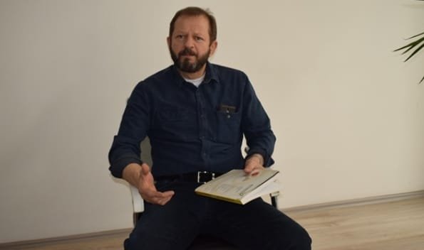 DR. METE EKŞİOĞLU DR. METE EKŞİOĞLU