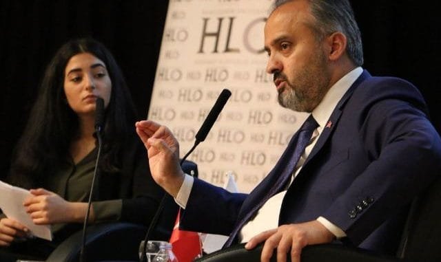 BÜYÜKŞEHİR BELEDİYE BAŞKANI ALİNUR AKTAŞ BAHÇEŞEHİR ÜNİVERSİTESİ YEREL YÖNETİM AKADEMİSİ SUNUM BÜYÜKŞEHİR BELEDİYE BAŞKANI ALİNUR AKTAŞ BAHÇEŞEHİR ÜNİVERSİTESİ YEREL YÖNETİM AKADEMİSİ SUNUM