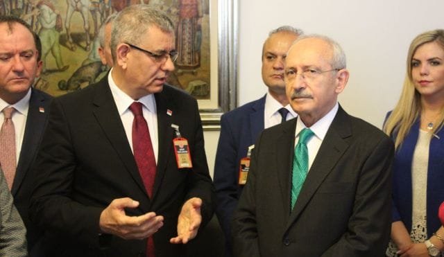CHP GENEL BAŞKANI KEMAL KILIÇDAROĞLU VE İL BAŞKANI HÜSEYİN AKKUŞ CHP GENEL BAŞKANI KEMAL KILIÇDAROĞLU VE İL BAŞKANI HÜSEYİN AKKUŞ