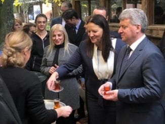 MAKEDONYA CUMHURBAŞKANI GJORGE IVANOV EŞİ MAJA IVANOV BÜYÜKELÇİ TÜLİN ERKAL KARA ÇAY