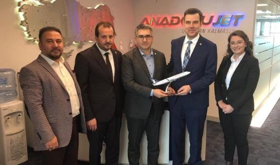 MUSTAFA ESGİN REFİK ÖZEN ANADROLU JET BAŞKANI ŞAMİL KARAKAŞ.jpg MUSTAFA ESGİN REFİK ÖZEN ANADROLU JET BAŞKANI ŞAMİL KARAKAŞ.jpg