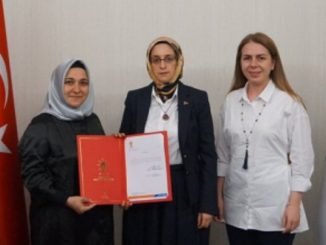 AK PARTİ KADIN KOLLARI GENEL BAŞKANI LÜTFİYE SELVA ÇAM BURSA İL KADIN KOLLARI BAŞKANI GÜLTEN KAPICIOĞLU HATİCE TÜRKER AYSEL ÖZCAN