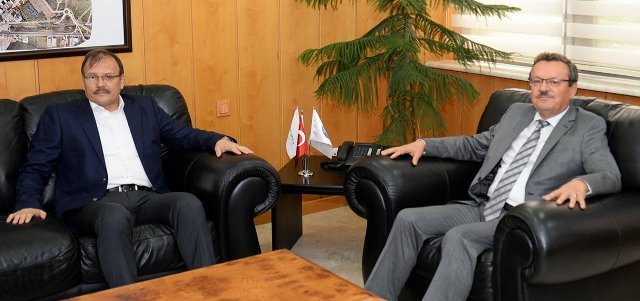1 HAKAN ÇAVUŞOĞLU VE REKTÖR PROF. DR. AHMET SAİM KILAVUZ 1 HAKAN ÇAVUŞOĞLU VE REKTÖR PROF. DR. AHMET SAİM KILAVUZ