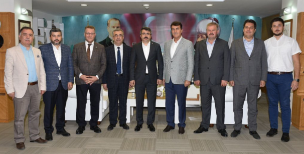5 OSMANGAZİ BELEDİYE BAŞKANI MUSTAFA DÜNDAR YILDIRIM BELEDİYE BAŞKANI OKTAY YILMAZ VE YARDIMCILAERI 5 OSMANGAZİ BELEDİYE BAŞKANI MUSTAFA DÜNDAR YILDIRIM BELEDİYE BAŞKANI OKTAY YILMAZ VE YARDIMCILAERI