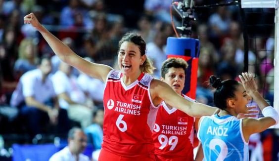 3 KÜBRA AKMAN VOLEYBOL KADIN MİLLİ TAKIMI 3 KÜBRA AKMAN VOLEYBOL KADIN MİLLİ TAKIMI