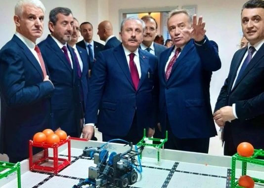 TBMM BAŞKANI MUSTAFA ŞENTOP VE BAHÇEŞEHİR KURUCUSU ENVER YÜCEL TBMM BAŞKANI MUSTAFA ŞENTOP VE BAHÇEŞEHİR KURUCUSU ENVER YÜCEL