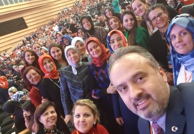 AK PARTİ KADIN ŞURASI BURSA HEYETİ ALİNUR AKTAŞ EMİNE YAVUZ GÖZGEÇ VİLDAN YILMAZ GÜREL AK PARTİ KADIN ŞURASI BURSA HEYETİ ALİNUR AKTAŞ EMİNE YAVUZ GÖZGEÇ VİLDAN YILMAZ GÜREL