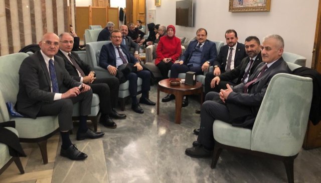 ULUDAĞ ÜNİVERSİTESİ VE TEKNİK ÜNİVERSİTE REKTÖRLERİ AK PARTİ MİLLETVEKİLLERİYLE MECLİS KULİSİ ULUDAĞ ÜNİVERSİTESİ VE TEKNİK ÜNİVERSİTE REKTÖRLERİ AK PARTİ MİLLETVEKİLLERİYLE MECLİS KULİSİ