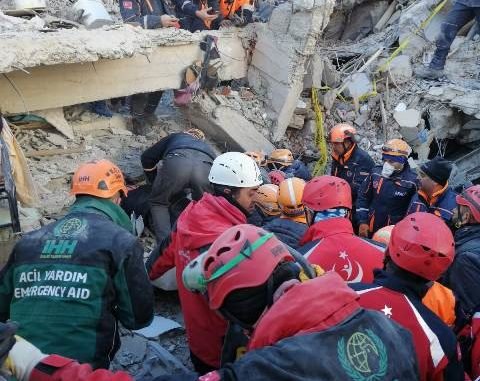 BURSA KURTARMA EKİPLERİ ELAZIĞ DEPREMİ ARAMA ÇALIŞMALARI