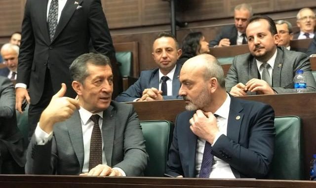 MİLLİ EĞİTİM BAKANI ZİYA SELÇUK VE AK PARTİ BURSA MİLLETVEKİLİ ZAFER IŞIK MİLLİ EĞİTİM BAKANI ZİYA SELÇUK VE AK PARTİ BURSA MİLLETVEKİLİ ZAFER IŞIK