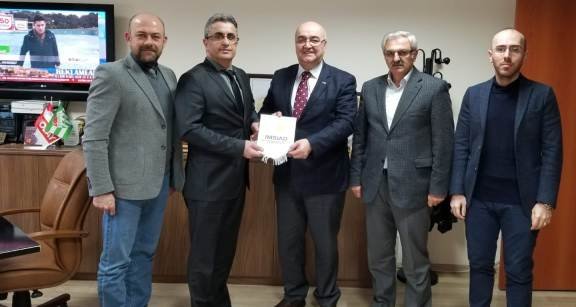 YAZI İÇİN İMSİAD BAŞKANI MUSTAFA ANDIÇ VE YÖNETİMİ