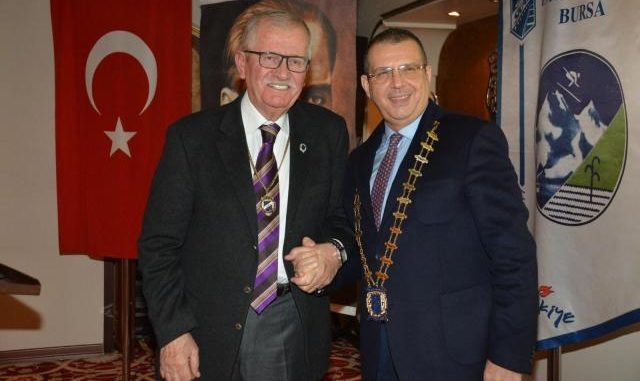 BURSA SKAL KLÜP BAŞKANI SERDAL CAN VE ONURSAL BAŞKAN RÜŞTÜ DİLMEN BURSA SKAL KLÜP BAŞKANI SERDAL CAN VE ONURSAL BAŞKAN RÜŞTÜ DİLMEN