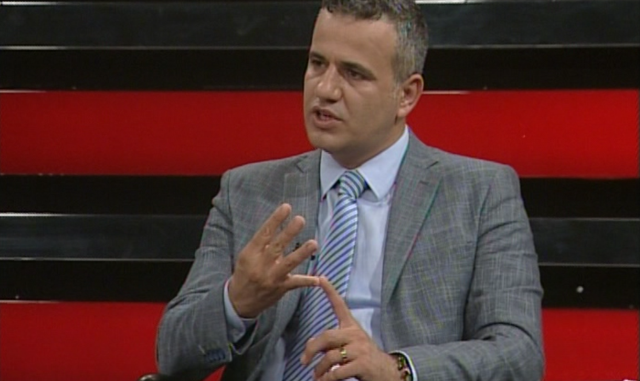 PROF DR FERHAT PİRİNÇÇİ