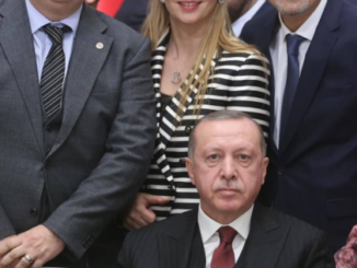 CUMHURBAŞKANI RECEP TAYYİP ERDOĞAN DOSABSİAD BAŞKANI NİLÜFER ÇEVİKEL TÜGİAD BAŞKANI ANIL ŞOHOĞLU
