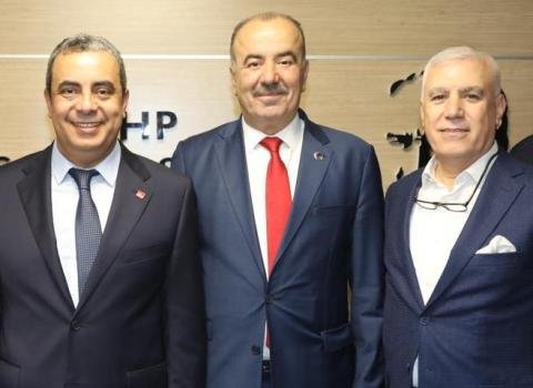 CHP İL BAŞKANI İSMET KARACA HAYRİ TÜRKYILMAZ VE MUSTAFA BOZBEY CHP İL BAŞKANI İSMET KARACA HAYRİ TÜRKYILMAZ VE MUSTAFA BOZBEY