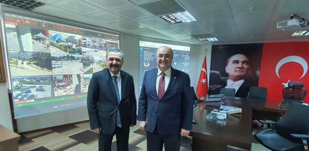 EMNİYET MÜDÜRÜ TACETTİN ASLAN SAAT BURSAYI İZLİYOR