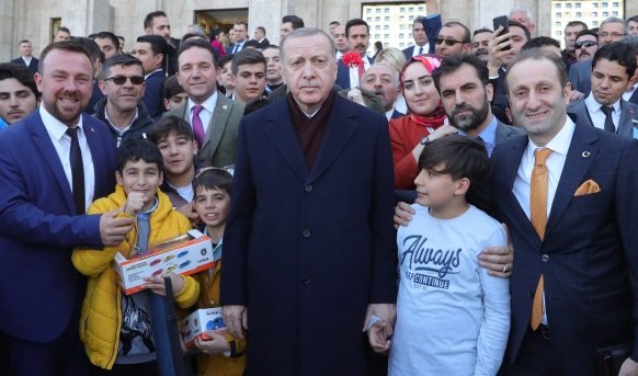 SIRMEŞELER RÜŞTÜ BURLU EĞİTİM KURUMU ÖĞRENCİLERİ VE CIMHURBAŞKANI RECEP TAYYİP ERDOĞAN ATİLLA ÖDÜNÇ SIRMEŞELER RÜŞTÜ BURLU EĞİTİM KURUMU ÖĞRENCİLERİ VE CIMHURBAŞKANI RECEP TAYYİP ERDOĞAN ATİLLA ÖDÜNÇ
