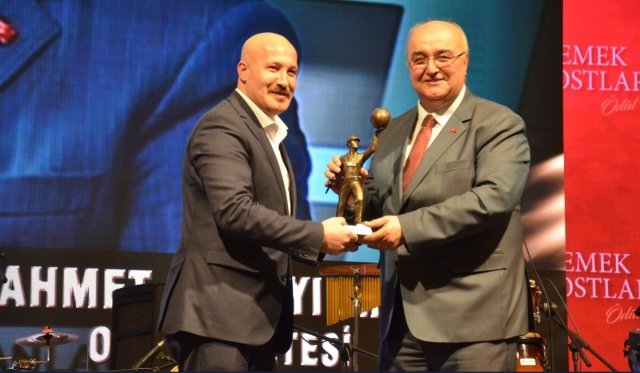 TÜRK METAL SENDİKASI EMEK DOSTU ÖDÜLLERİ GÜVENLİK İŞ GENEL BAŞKANI ÖMER ÇAĞIRICI TÜRK METAL SENDİKASI EMEK DOSTU ÖDÜLLERİ GÜVENLİK İŞ GENEL BAŞKANI ÖMER ÇAĞIRICI