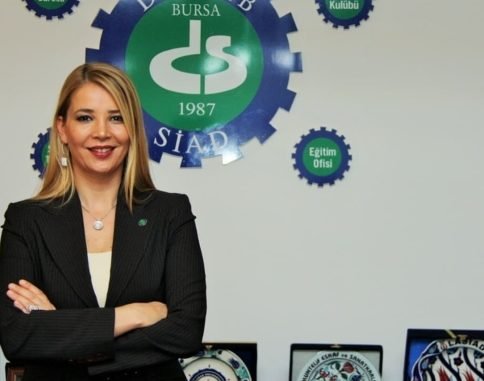 DOSABSİAD BAŞKANI NİLÜFER ÇEVİKEL DOSABSİAD BAŞKANI NİLÜFER ÇEVİKEL