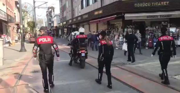 CUMHURİYET CADDESİ POLİS EVENİZE DÖNÜN ANONSU CUMHURİYET CADDESİ POLİS EVENİZE DÖNÜN ANONSU
