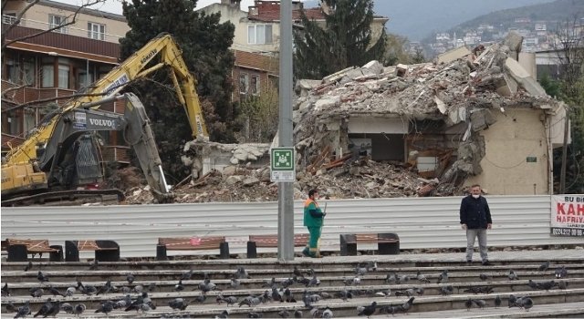 BURSA MÜFTÜLÜĞÜ BiNASI YIKIMI BURSA MÜFTÜLÜĞÜ BiNASI YIKIMI