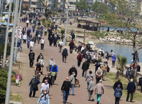PAZAR GÜNÜ MUDANYA GÜZELYALI SAHiLi YAŞ ÜSTÜNE iZiN