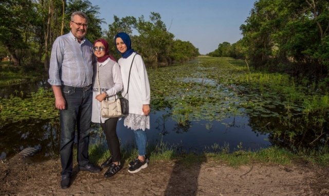 KARACABEY BELEDİYE BAŞKANI ALİ ÖZKAN VE LONGOZDA AİLE KARACABEY BELEDİYE BAŞKANI ALİ ÖZKAN VE LONGOZDA AİLE