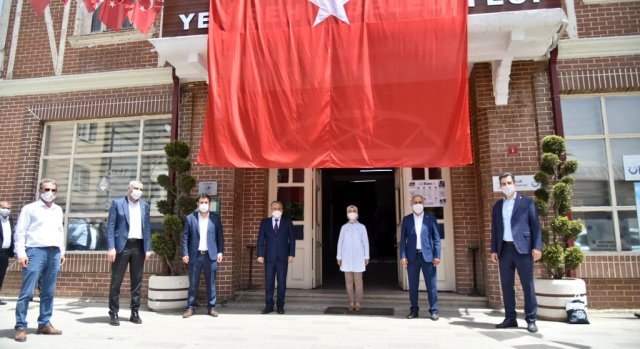 YENiŞEHiR BELEDiYESi MUSTAFA ESGiN AYHAN SALMAN ViLDAN YILMAZ GÜREL DAVUT AYDIN